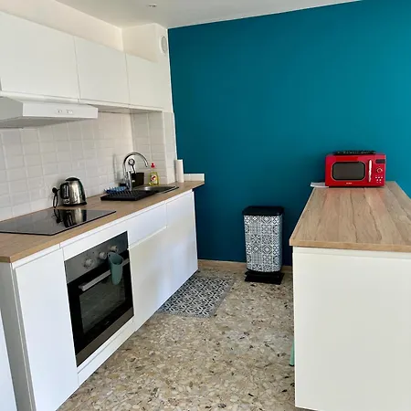 T1 Ensoleille Avec Balcon Mourillon Plages, *