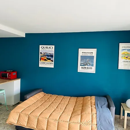 T1 Ensoleille Avec Balcon Mourillon Plages, Apartment Toulon